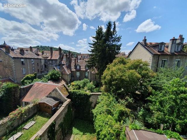 Loft 4 pièces 93 m²