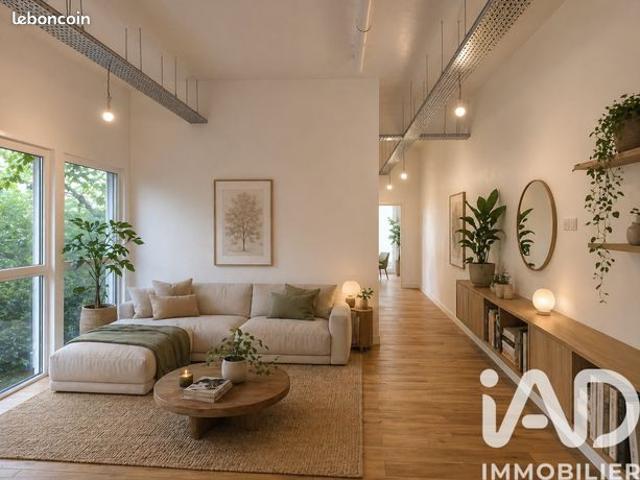 Loft 4 pièces 93 m²