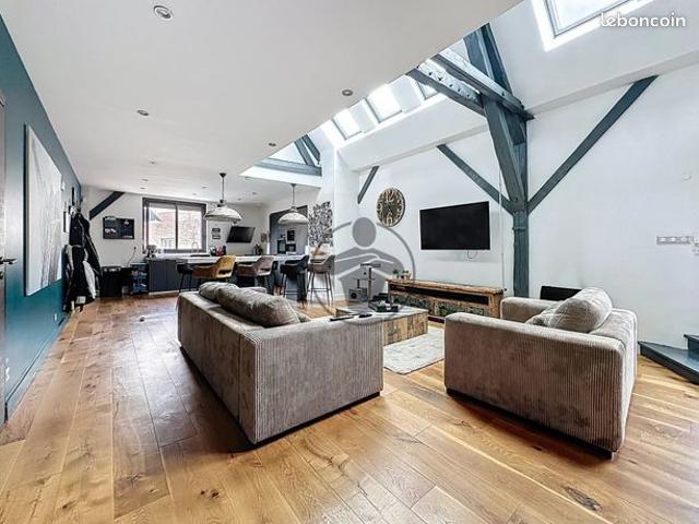 Loft 5 pièces 142 m²