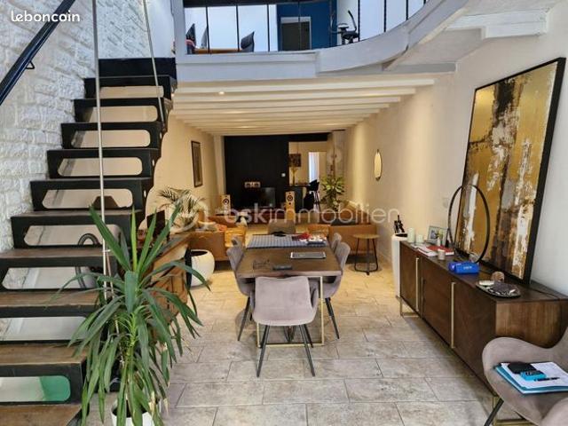 Loft 5 pièces 160 m²