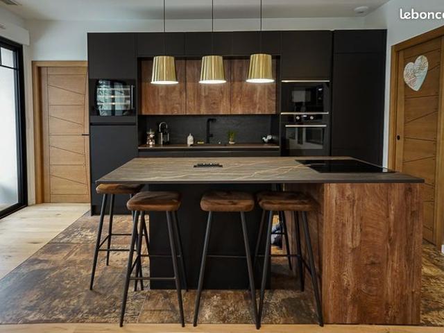 Loft 5 pièces 167 m²