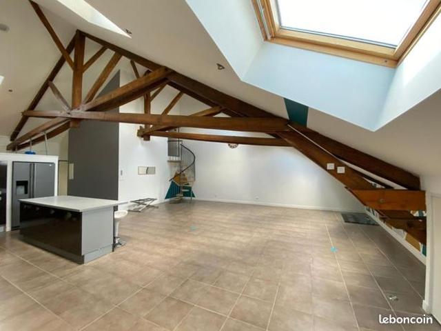 Loft 5 pièces 107 m²
