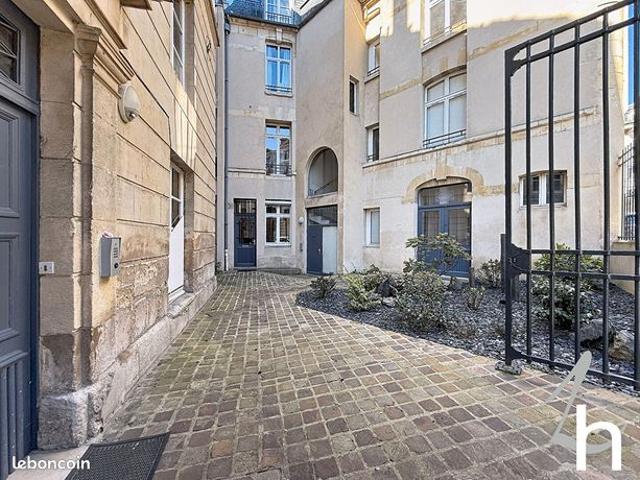 Loft 5 pièces 112 m²