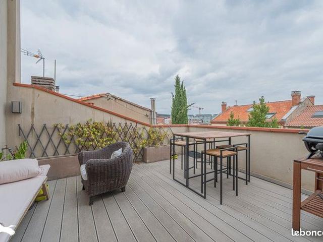 Loft 5 pièces 115 m²