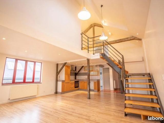 Loft 5 pièces 116 m²