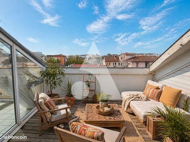 Loft 5 pièces 127 m²