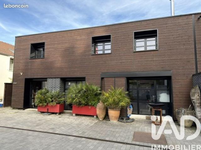 Loft/atelier/surface 5 pièces 126 m²