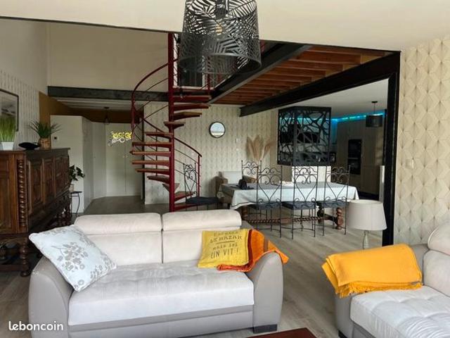 Loft 5 pièces 131 m²