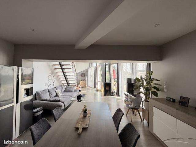 Loft 5 pièces 135 m²