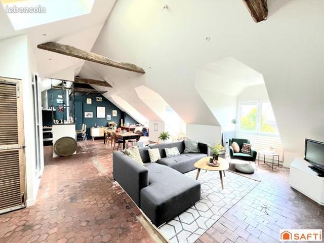 Loft 5 pièces 135 m²