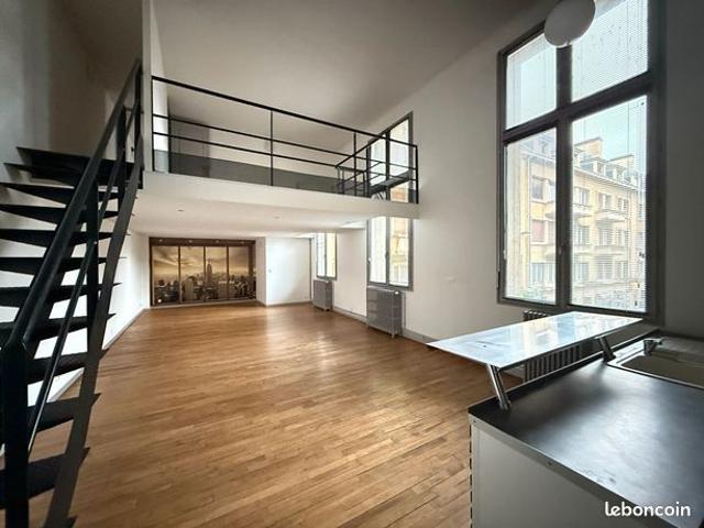 Loft 5 pièces 135 m²