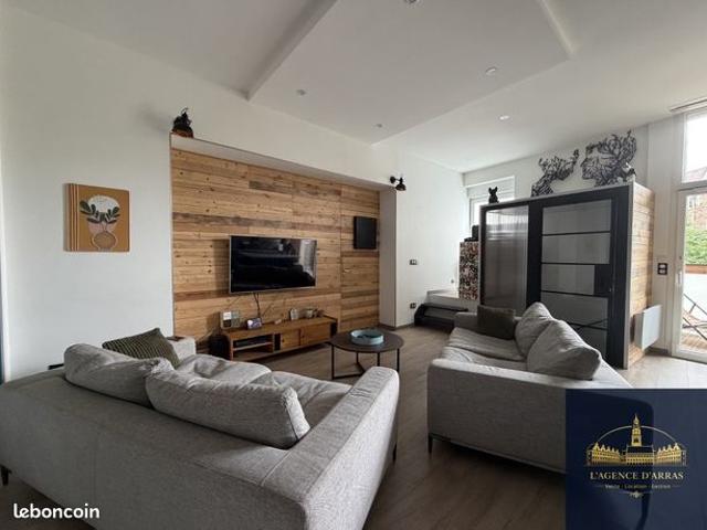 Loft 5 pièces 136 m²