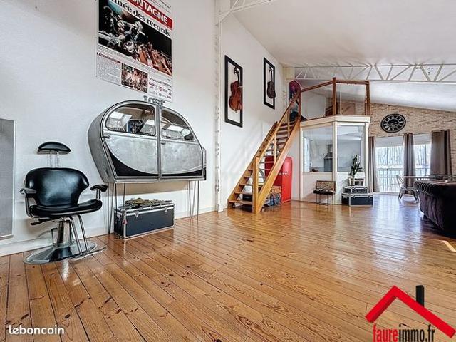 Loft 5 pièces 139 m²