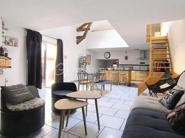 Loft 5 pièces 245 m²