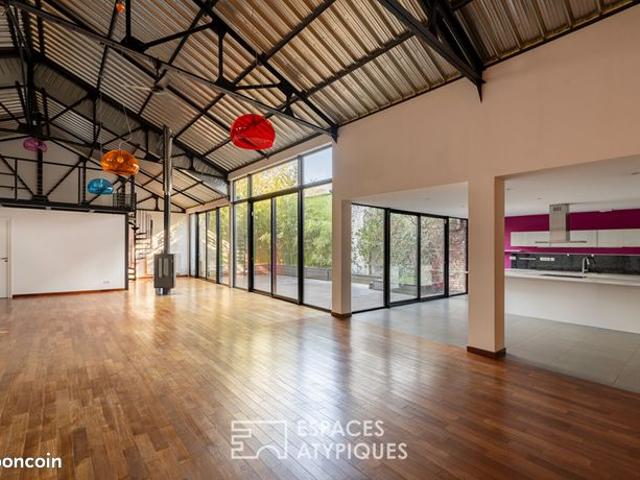 Loft 5 pièces 270 m²