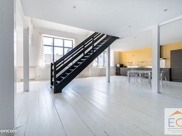 Loft 5 pièces 205 m²