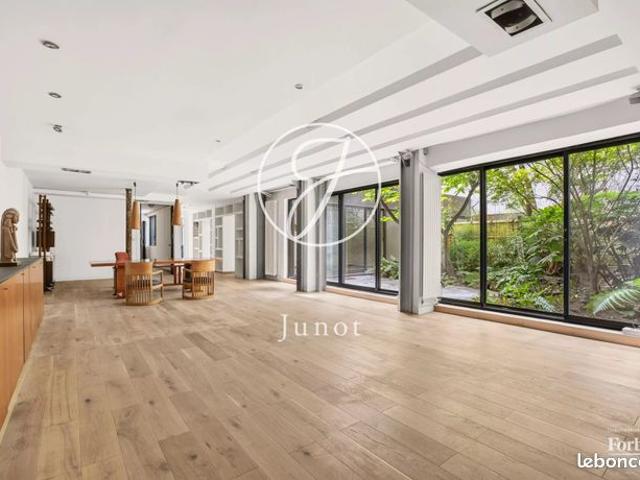Loft 5 pièces 210 m²