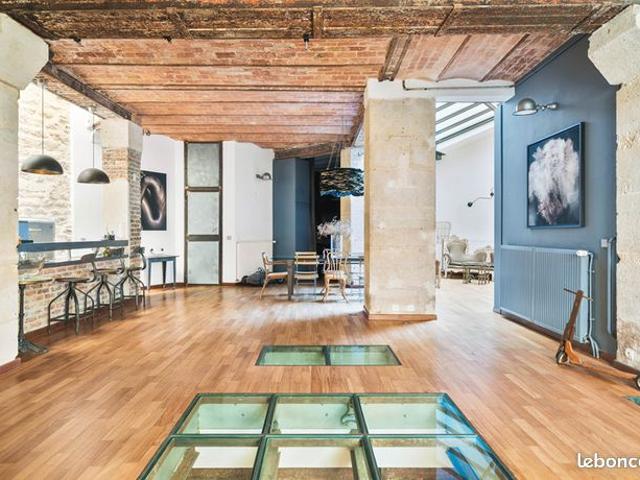 Loft 5 pièces 216 m²