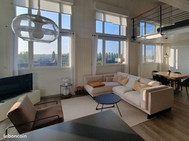 Loft 6 pièces 145 m²