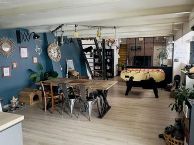 Loft 6 pièces 175 m²