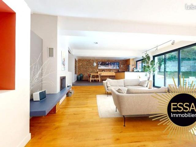 Loft 6 pièces 191 m²