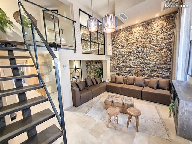 Loft 6 pièces 137 m²