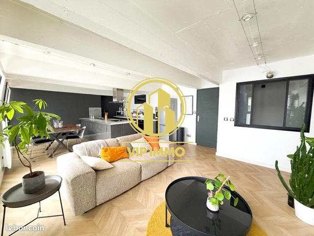 Loft 6 pièces 90 m²