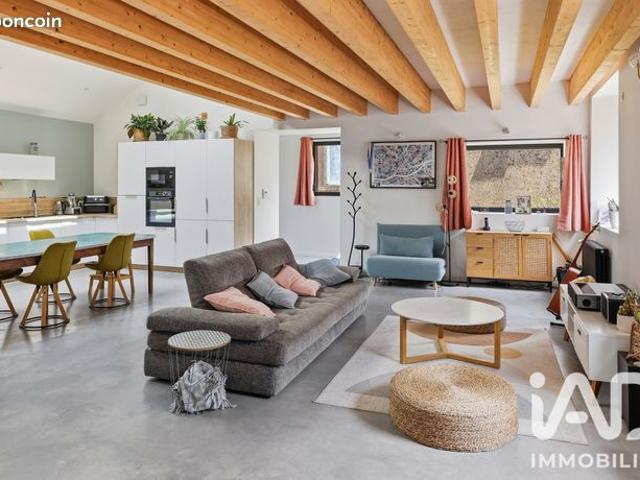 Loft 7 pièces 166 m²