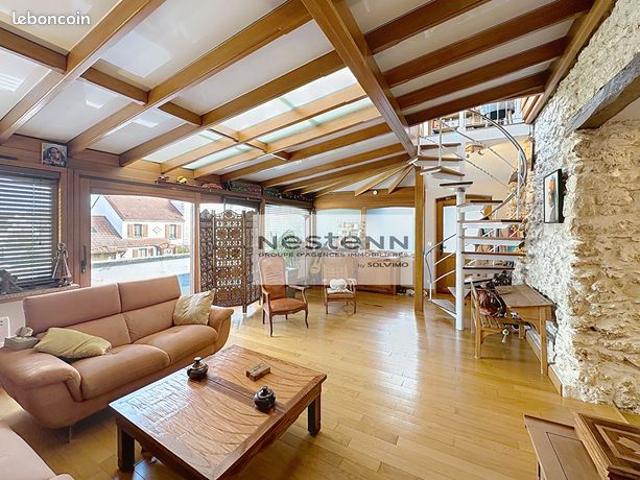 Loft 7 pièces 124 m²