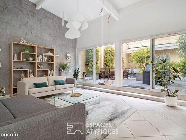 Loft 7 pièces 247 m²