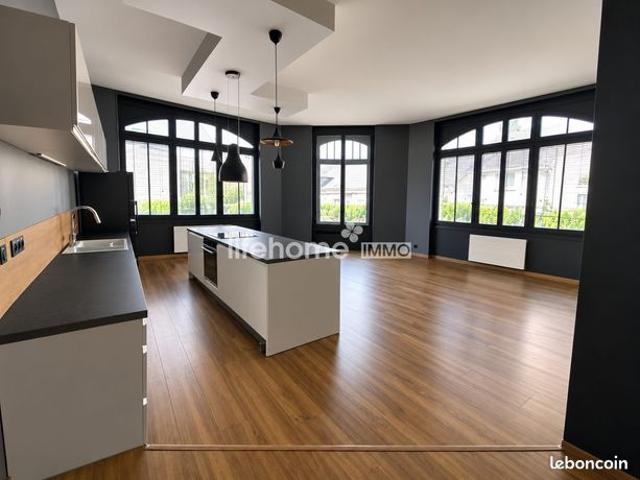 Loft 7 pièces 255 m²