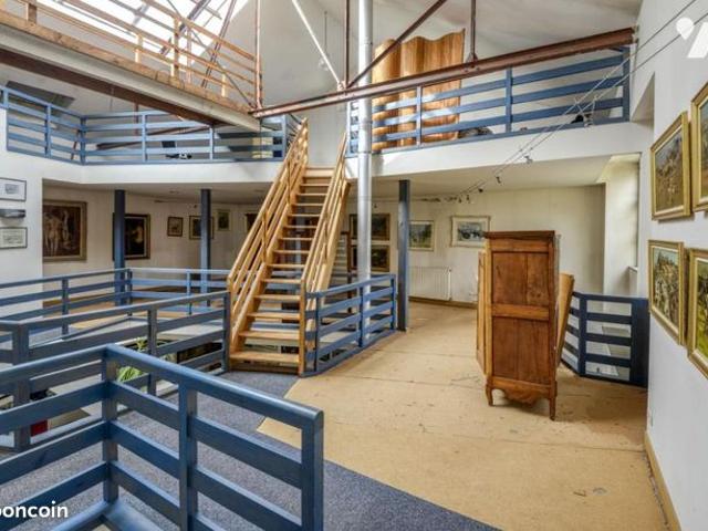 Loft 7 pièces 220 m²