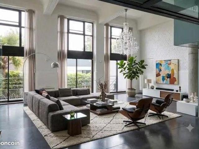 Loft 7 pièces 232 m²