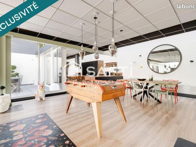 Loft 8 pièces 272 m²