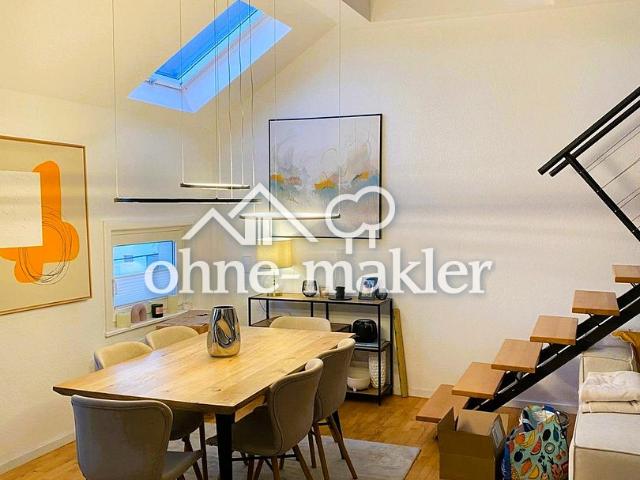 Loftartige 3,5 Zimmer Dachgeschoss Maisonette Wohnung auf 2 Ebenen mit Balkon & Skylineblick