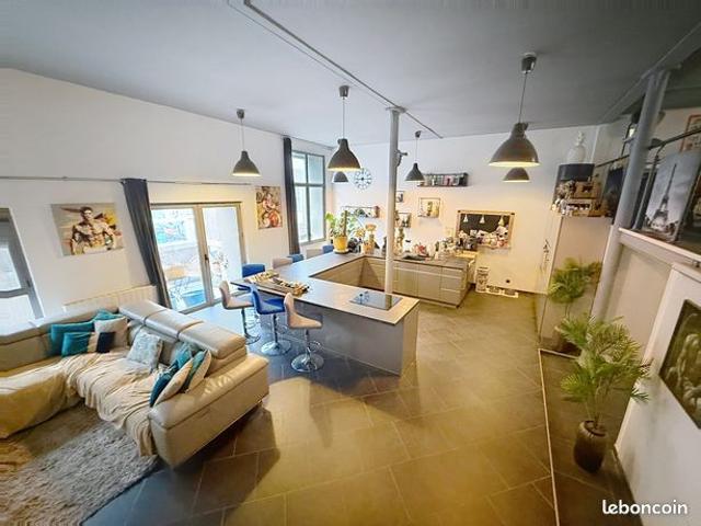 Loft/atelier/surface 3 pièces 120 m²