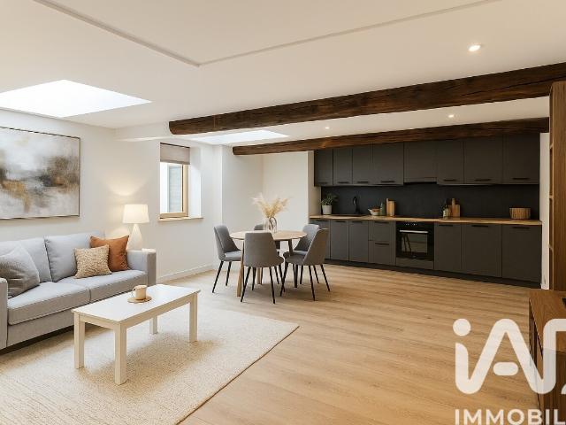Loft/atelier/surface 3 pièces 240 m²