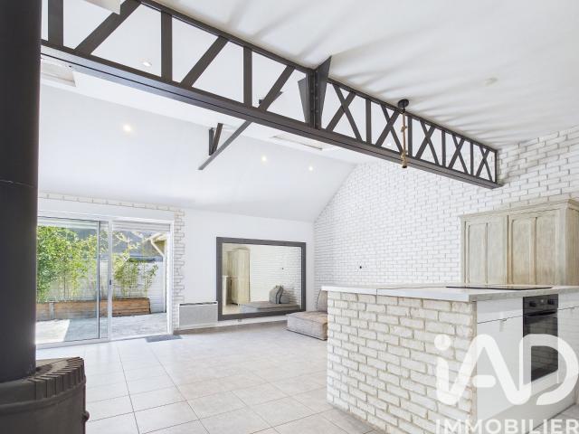 Loft/atelier/surface 3 pièces 75 m²
