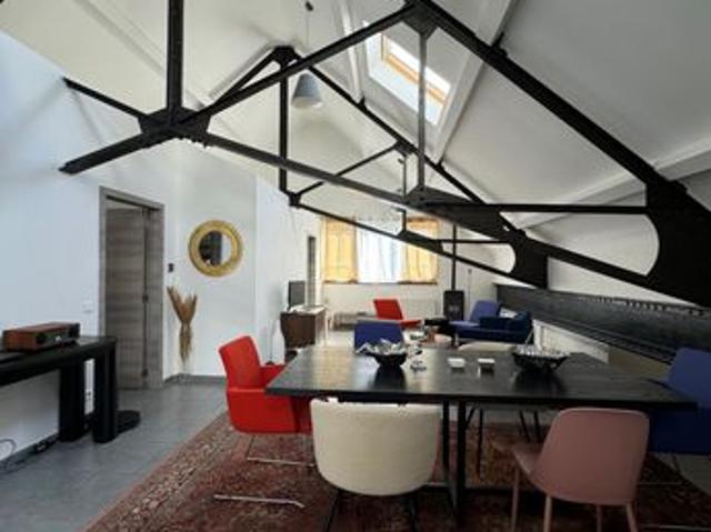 Loft/atelier/surface 3 pièces 87 m²