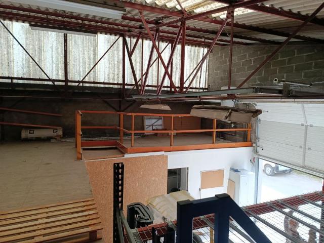 Loft/atelier/surface 120 m²