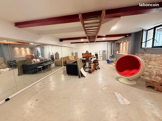 Loft/atelier/surface 1 pièce 63 m²
