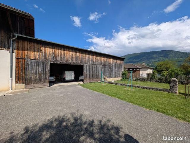 Loft/atelier/surface 1 pièce 141 m²