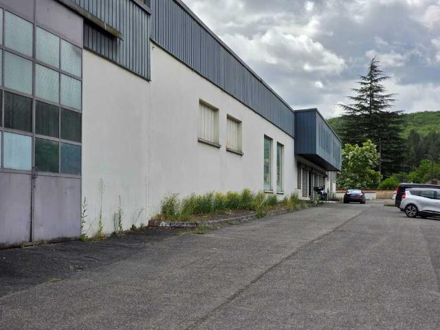 Loft/atelier/surface 1 pièce 3 600 m²