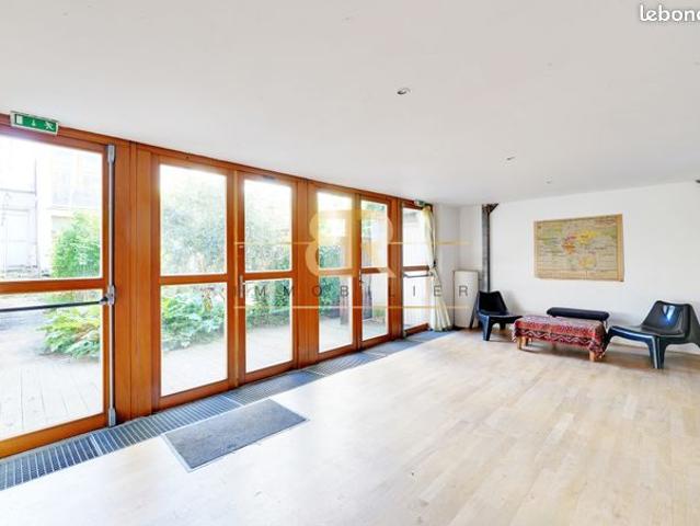 Loft/atelier/surface 2 pièces 140 m²