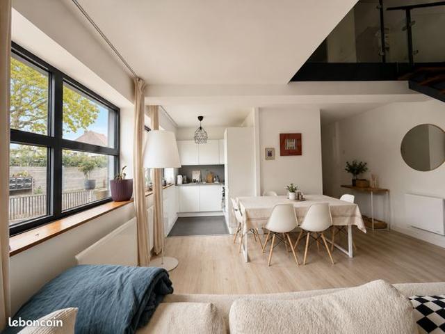Loft/atelier/surface 2 pièces 60 m²
