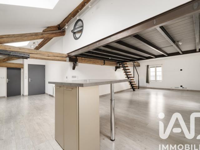 Loft/atelier/surface 2 pièces 62 m²