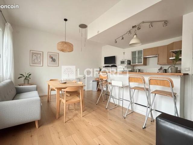 Loft/atelier/surface 7 pièces 112 m²