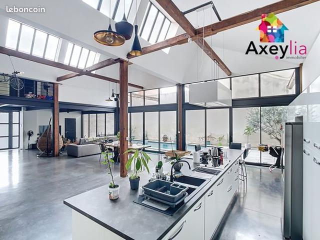 Loft/atelier/surface 7 pièces 240 m²