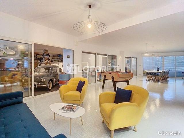 Loft 7 pièces 258 m²