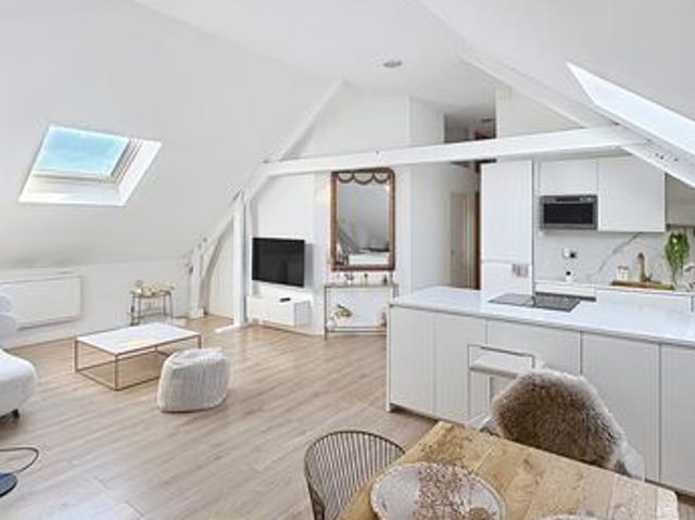 Loft/atelier/surface 4 pièces 135 m²